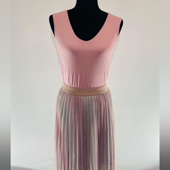 Mendocino Rose Colour V neck Body suit - Picture 2 of 4